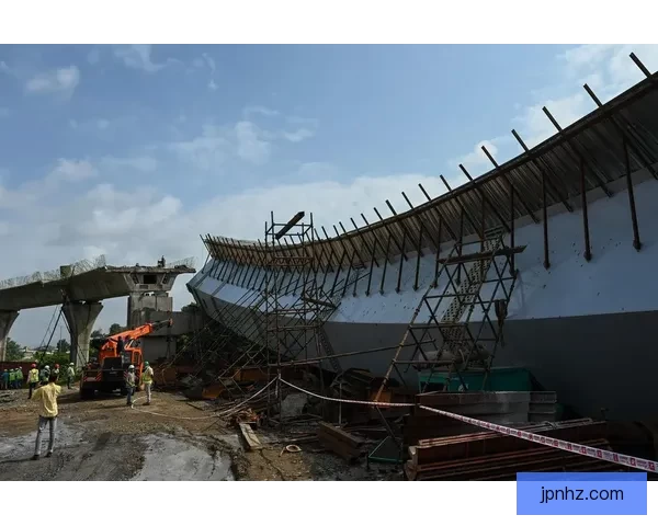 五天开放即坍塌三维重建印度大桥事故真相调查揭秘背后施工管理疏失与教训警示